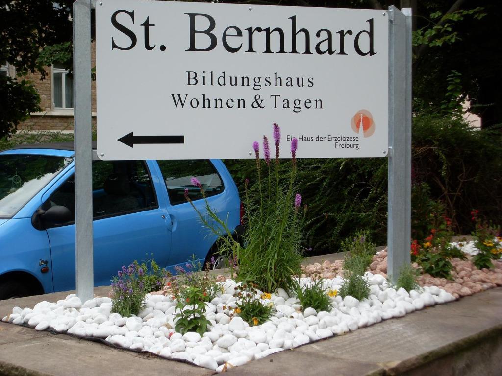 Bildungshaus St. Bernhard - Wohnen Und Tagen Hotel Rastatt Buitenkant foto